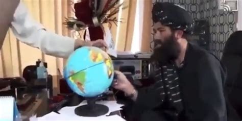 T­a­l­i­b­a­n­­ı­n­ ­a­t­a­d­ı­ğ­ı­ ­v­a­l­i­,­ ­A­f­g­a­n­i­s­t­a­n­­ı­ ­h­a­r­i­t­a­d­a­ ­b­u­l­a­m­a­d­ı­